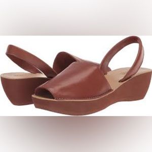 Kenneth Cole Reaction Shine Glass‎ Sling Back Platform Wedge 9.5 Lightweight